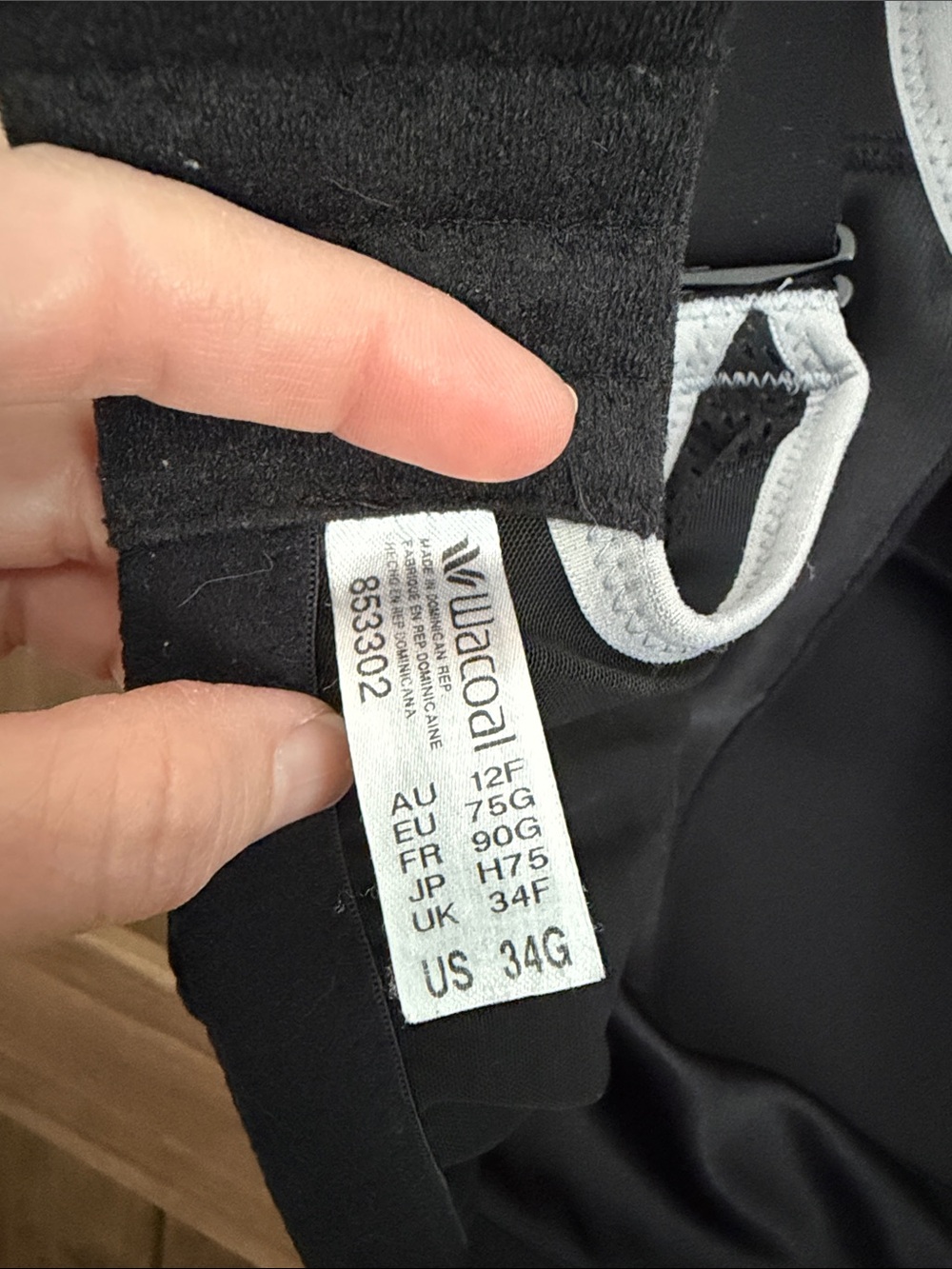 Wacoal Lindsey Sport Contour Underwire Bra - Picture 4 of 5
